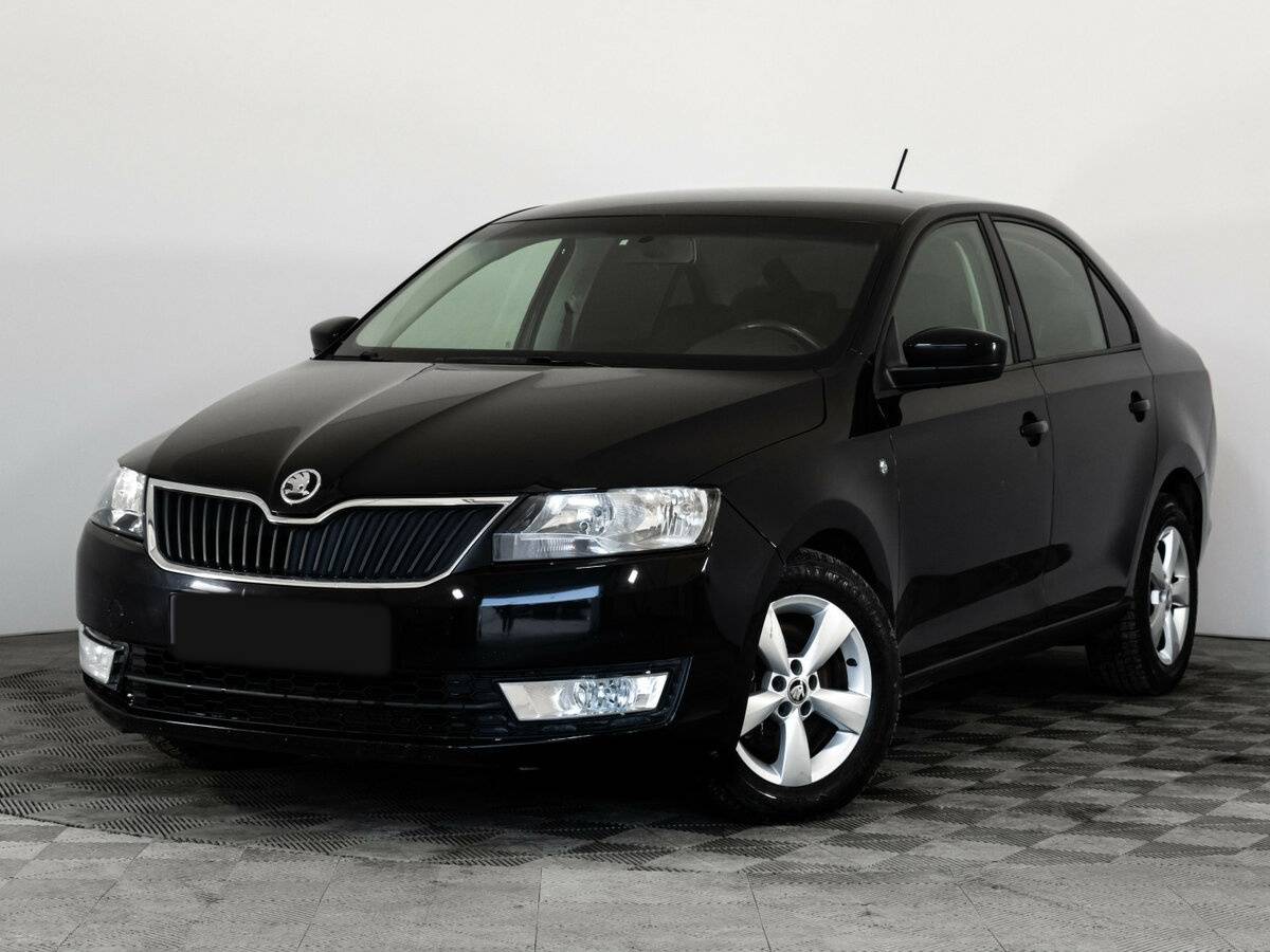 Skoda Rapid с пробегом — 2015 год. Фото: #0