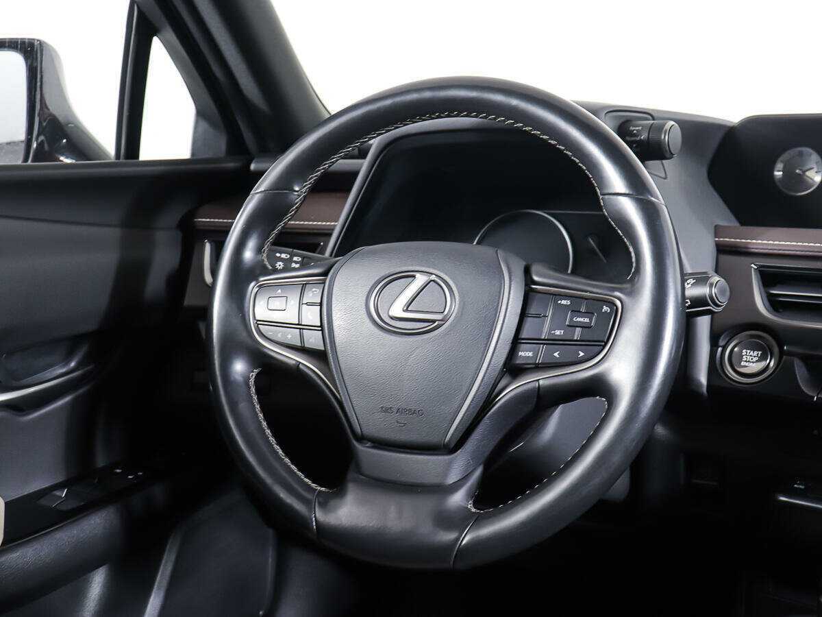 Lexus UX с пробегом — 2019 год. Фото: #12