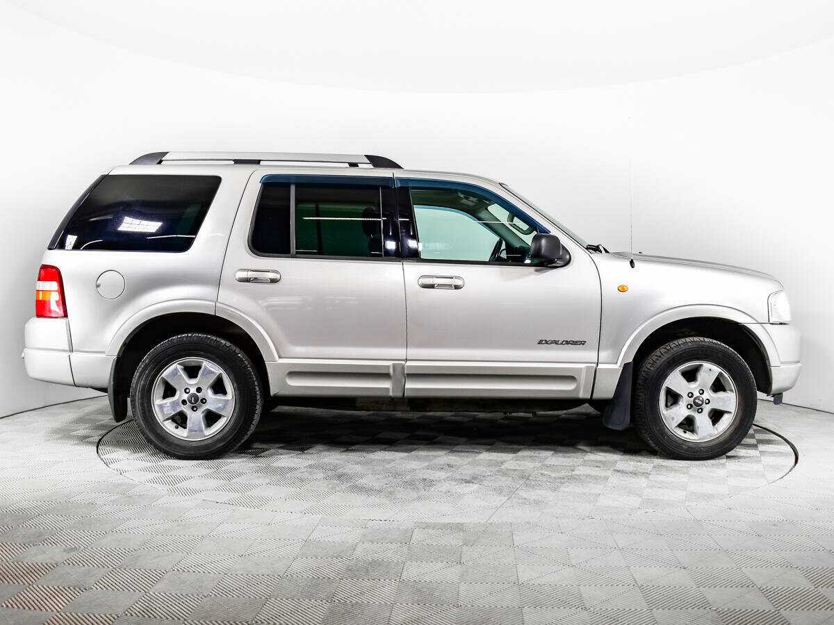 Ford Explorer с пробегом — 2005 год. Фото: #3