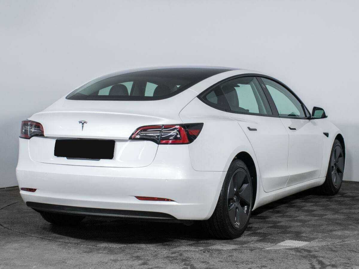 Tesla Model 3 с пробегом — 2021 год. Фото: #4