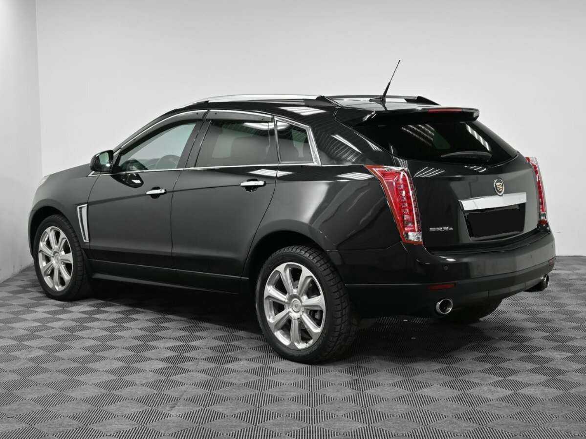 Cadillac SRX с пробегом — 2013 год. Фото: #3