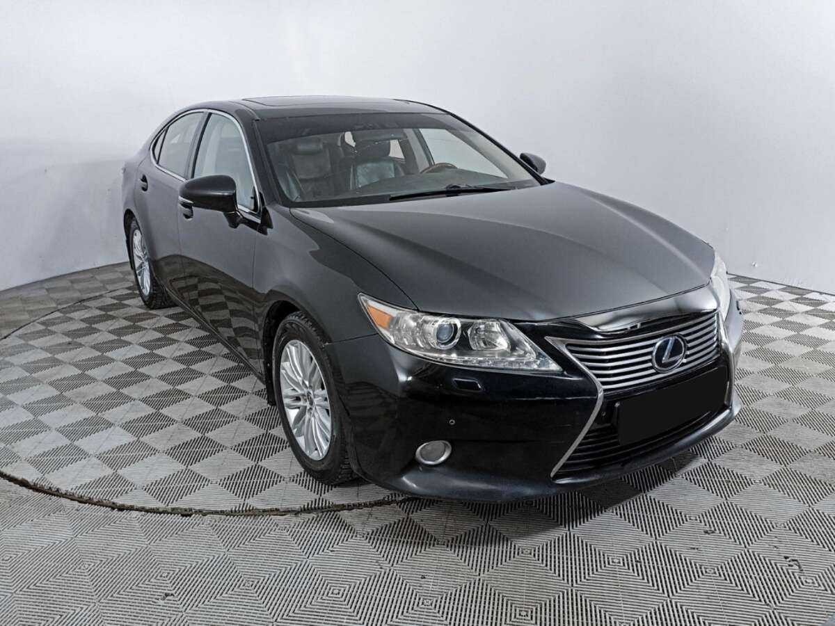 Lexus ES с пробегом — 2013 год. Фото: #2