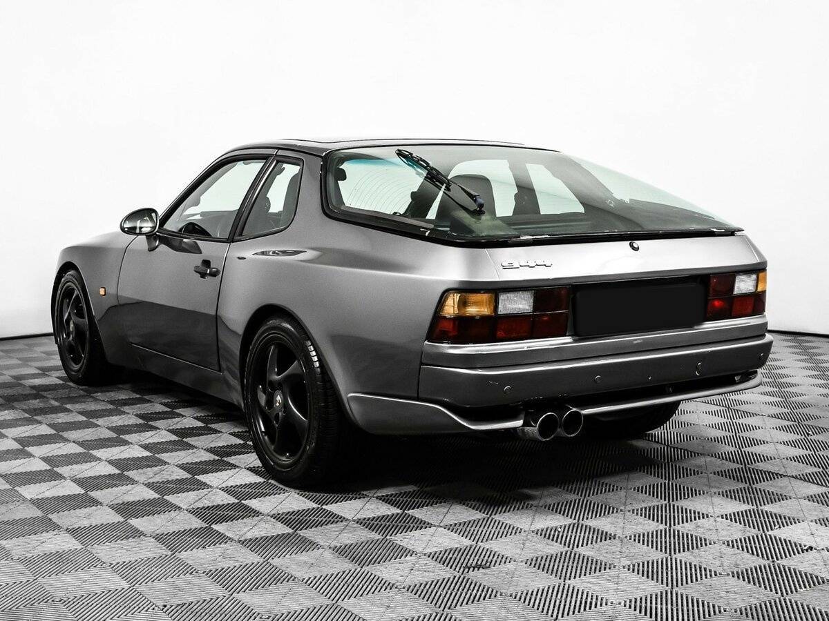 Porsche 944 с пробегом — 1986 год. Фото: #6