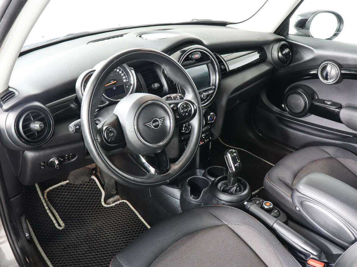 Mini Hatch с пробегом — 2020 год. Фото: #8