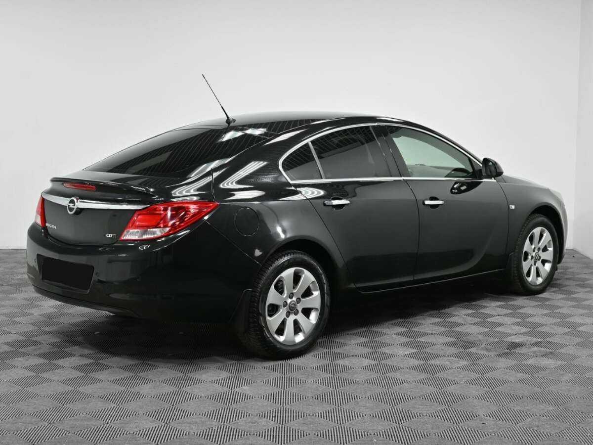 Opel Insignia с пробегом — 2011 год. Фото: #1
