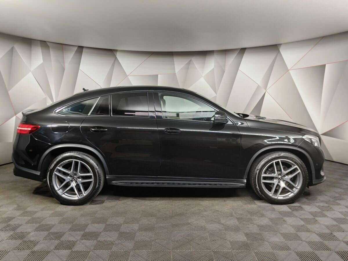 Mercedes-Benz GLE Coupe с пробегом — 2017 год. Фото: #5