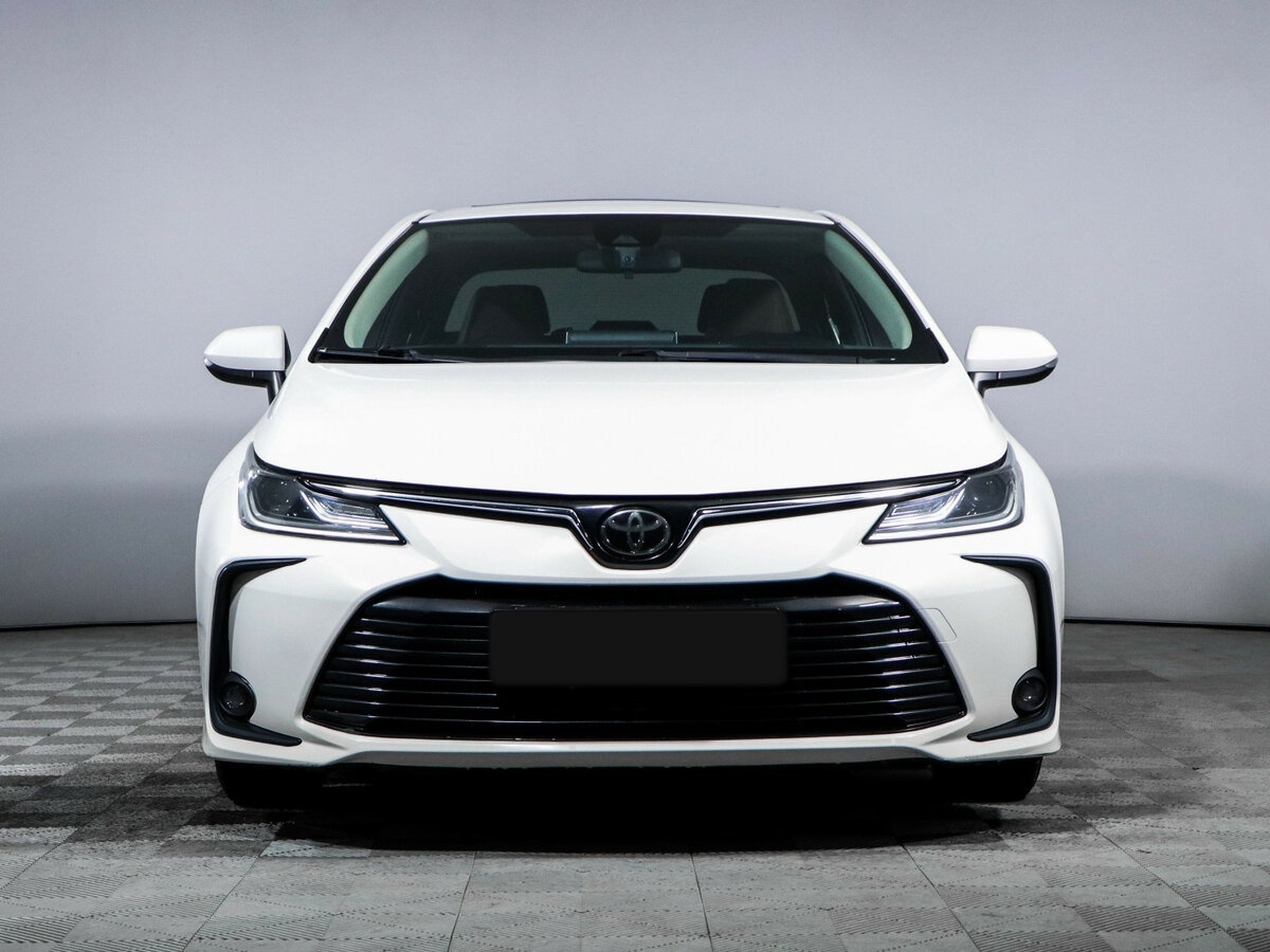 Toyota Corolla с пробегом — 2021 год. Фото: #1
