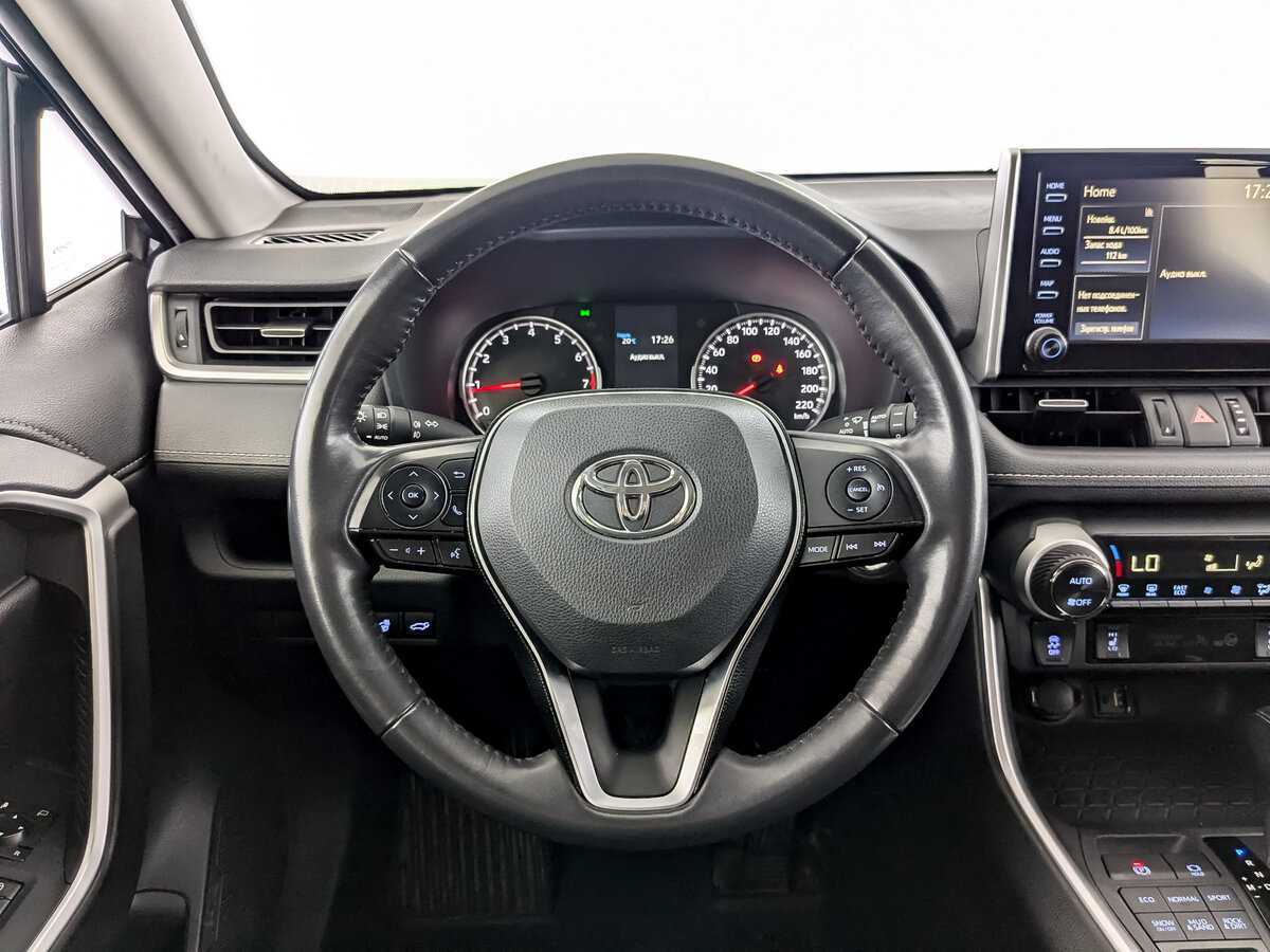 Toyota RAV4 с пробегом — 2020 год. Фото: #5