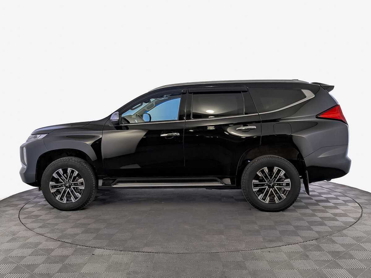 Mitsubishi Montero Sport с пробегом — 2023 год. Фото: #7