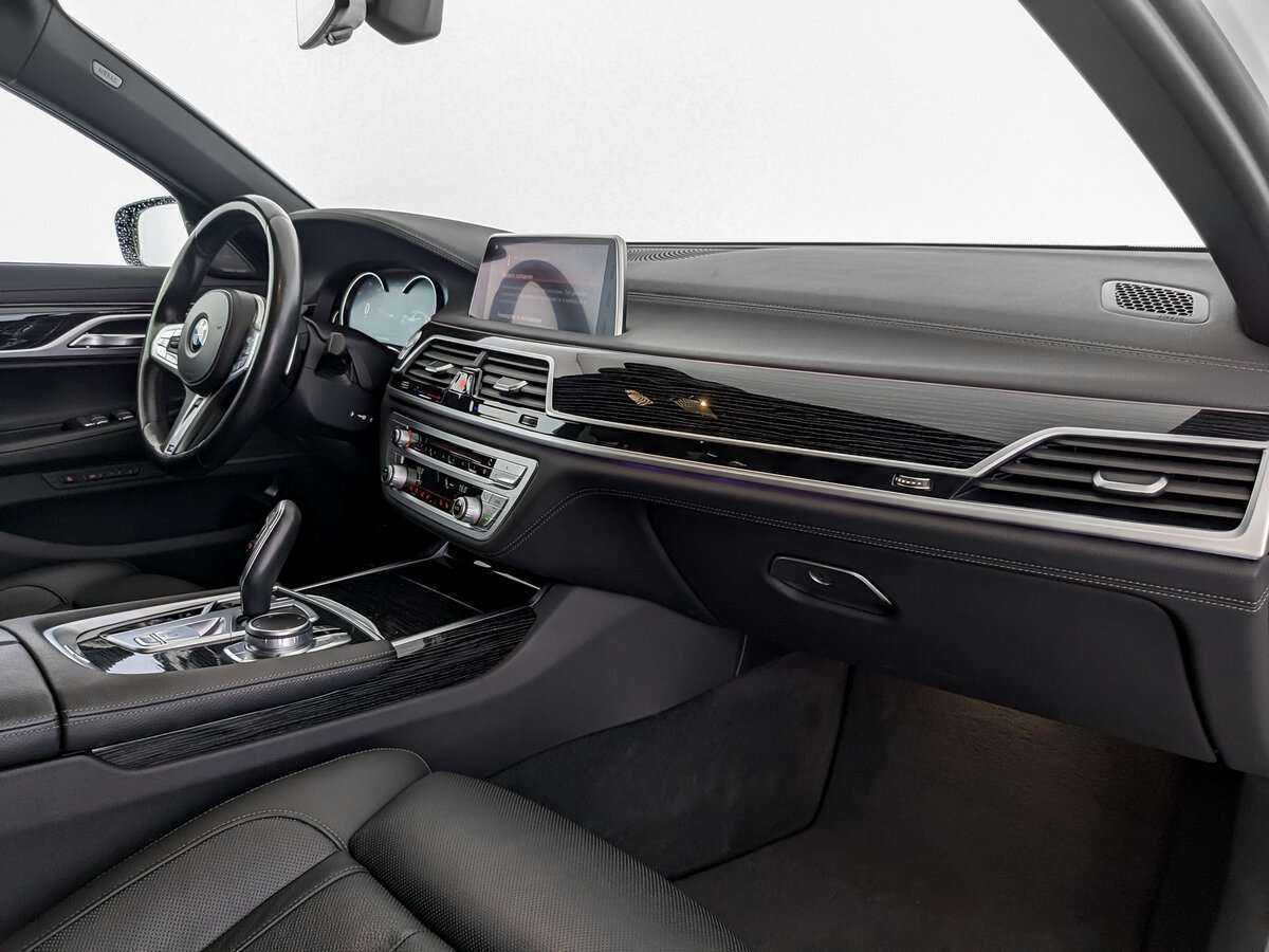 BMW 7 серии с пробегом — 2019 год. Фото: #8
