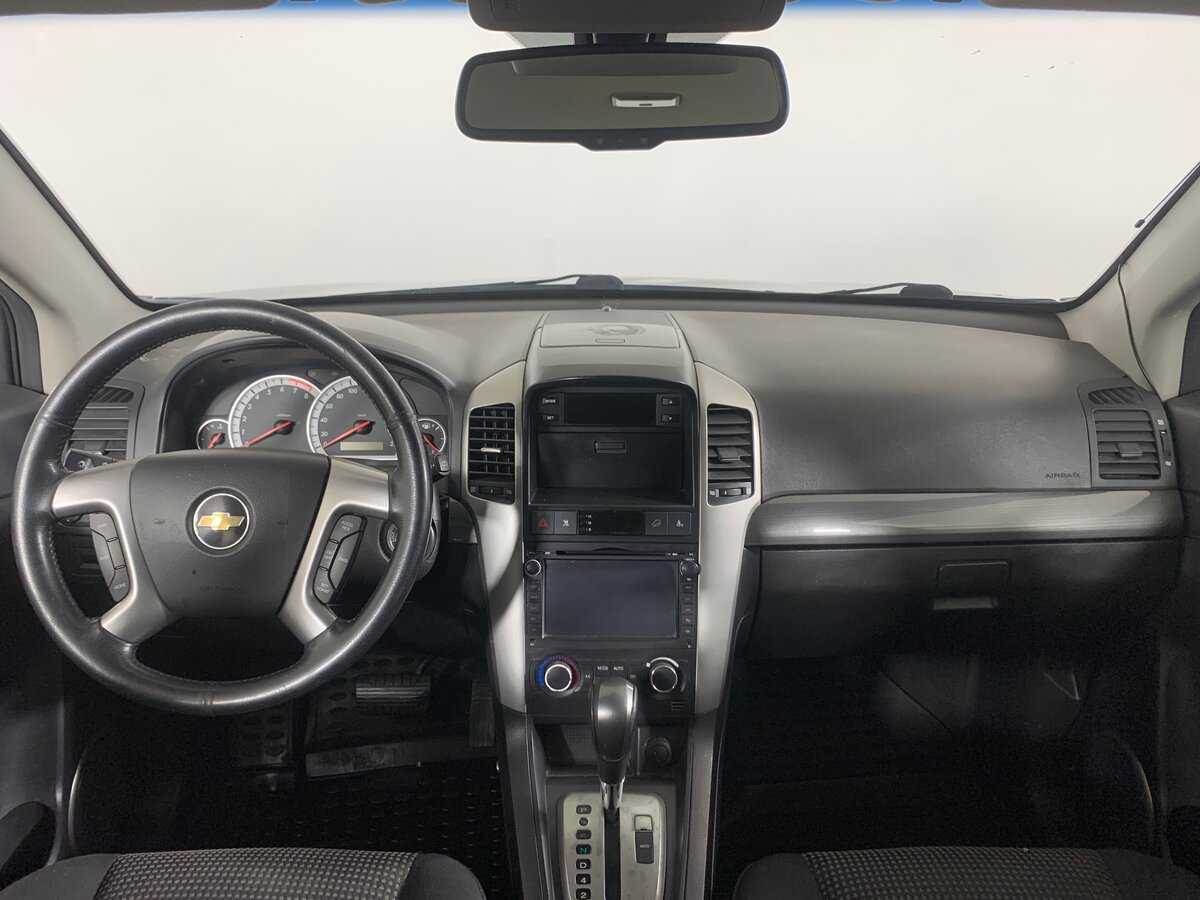 Chevrolet Captiva с пробегом — 2010 год. Фото: #12