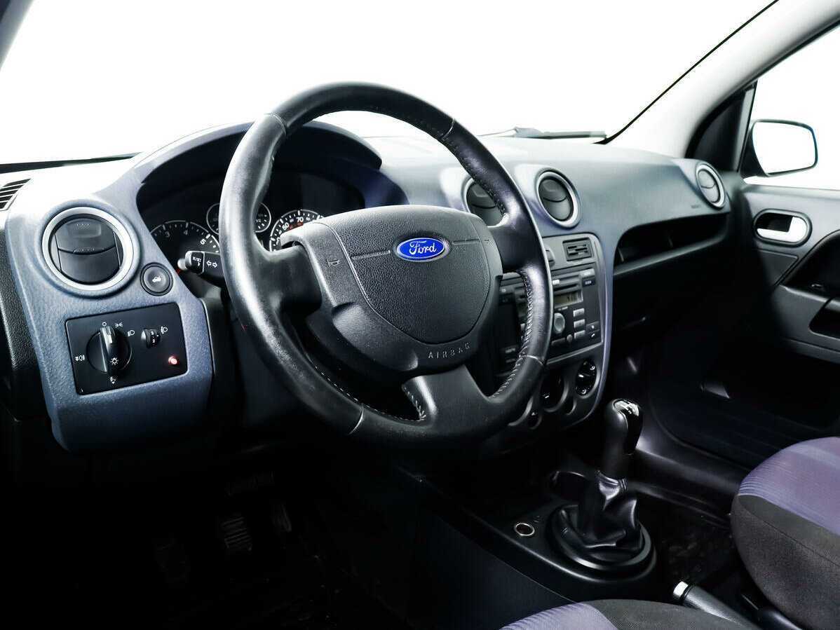 Ford Fusion с пробегом — 2008 год. Фото: #11