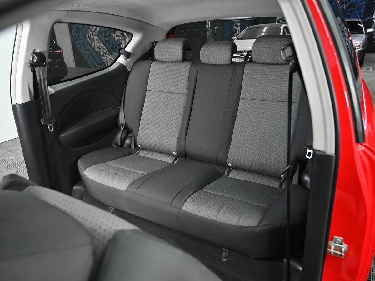 Chevrolet Aveo с пробегом — 2010 год. Фото: #10