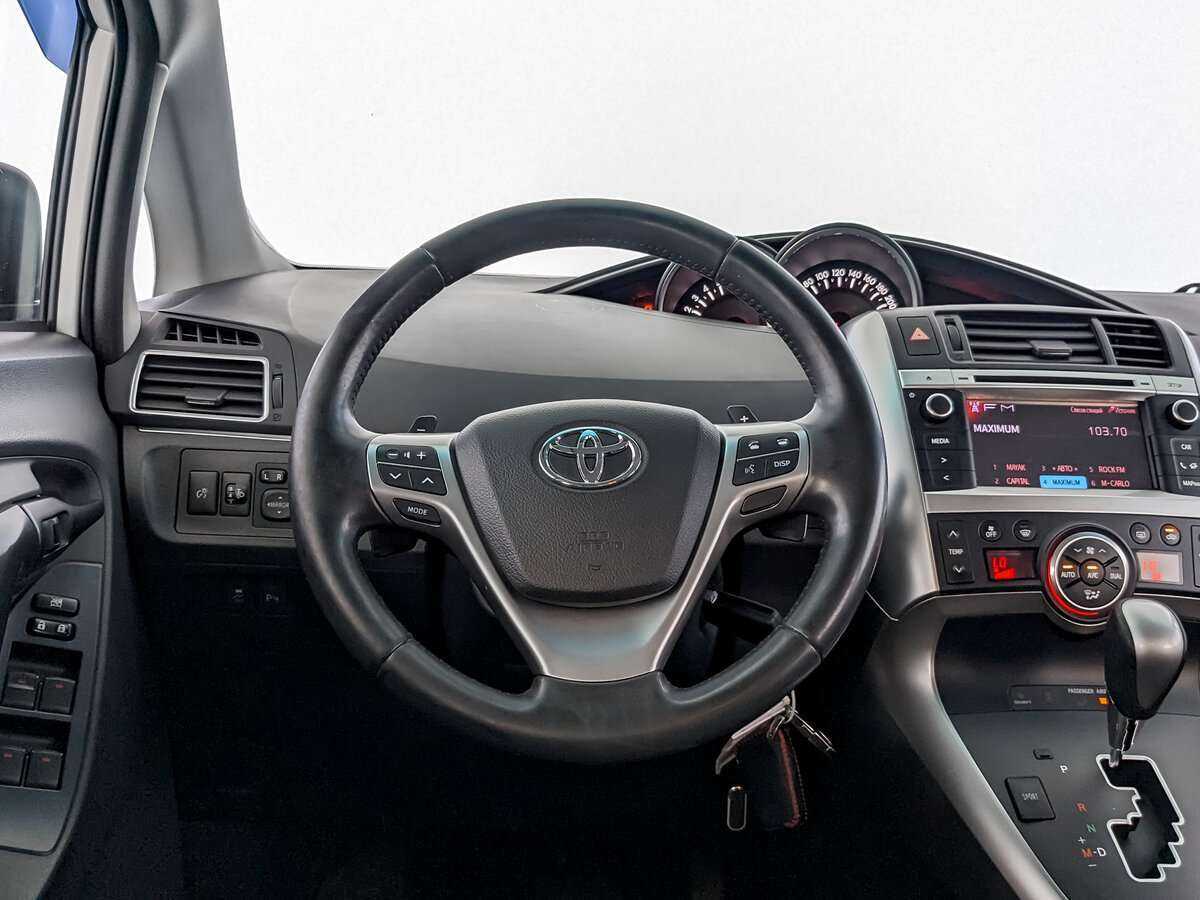 Toyota Verso с пробегом — 2013 год. Фото: #16
