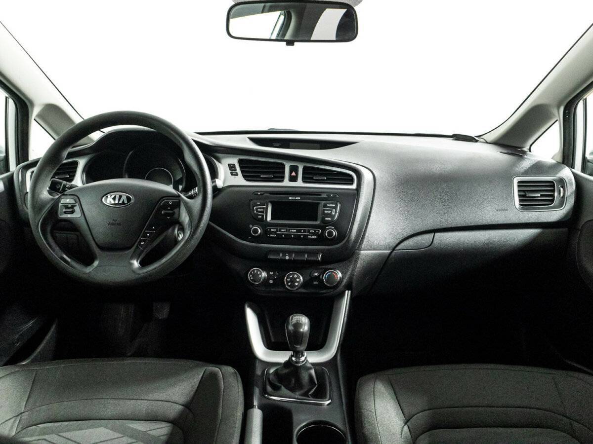 Kia Ceed с пробегом — 2012 год. Фото: #12