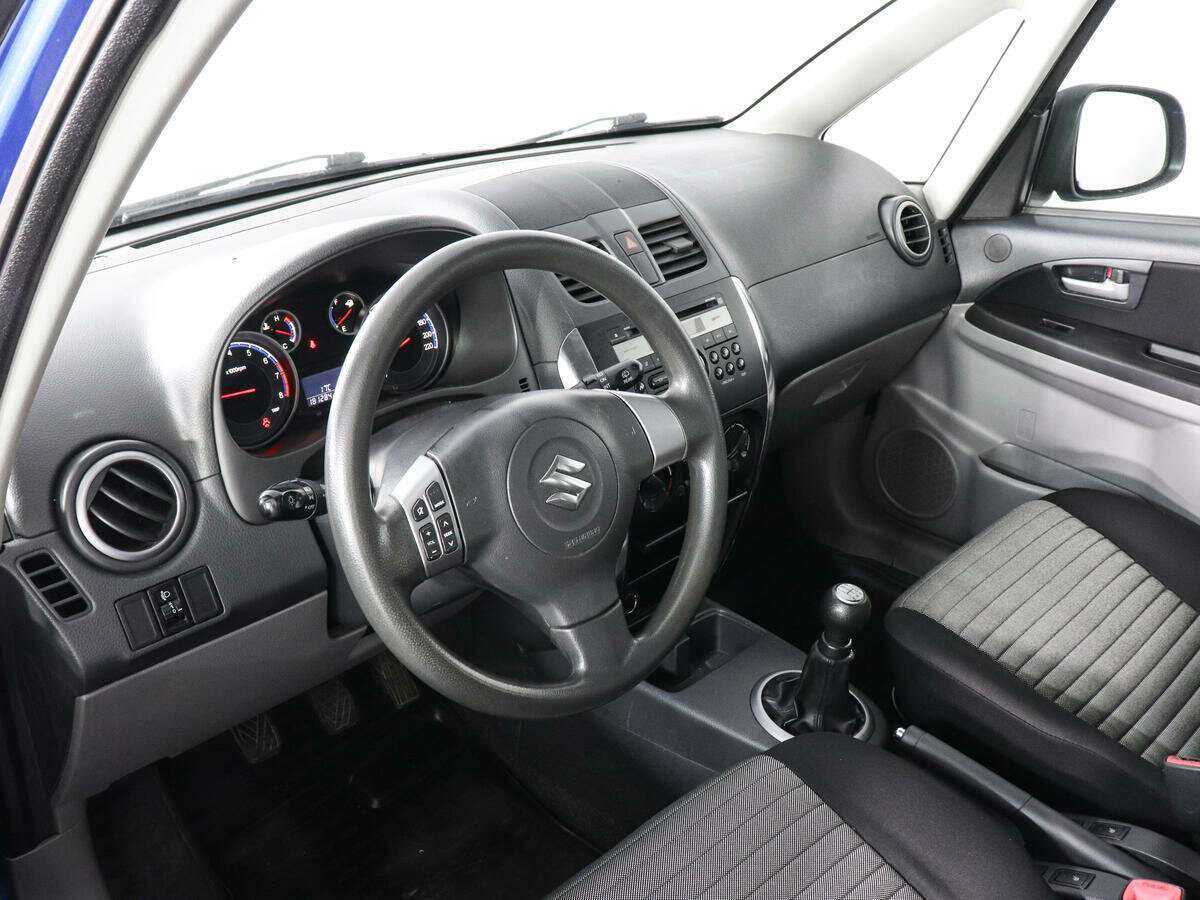 Suzuki SX4 с пробегом — 2011 год. Фото: #8