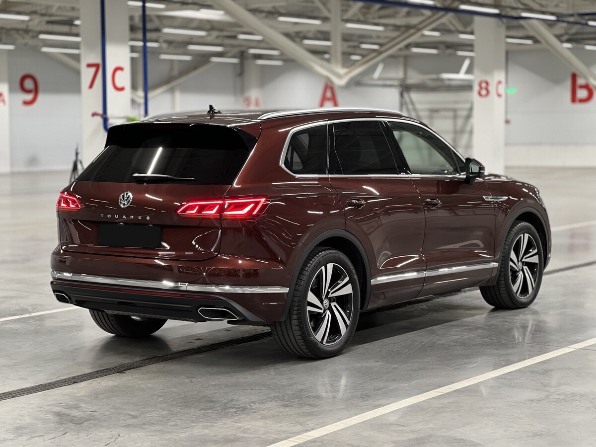 Volkswagen Touareg с пробегом — 2020 год. Фото: #4