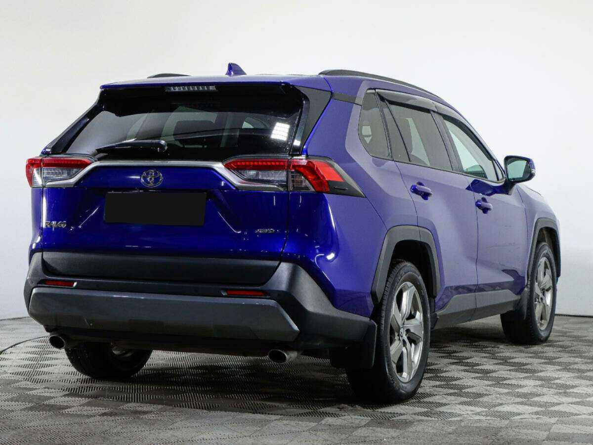 Toyota RAV4 с пробегом — 2021 год. Фото: #4