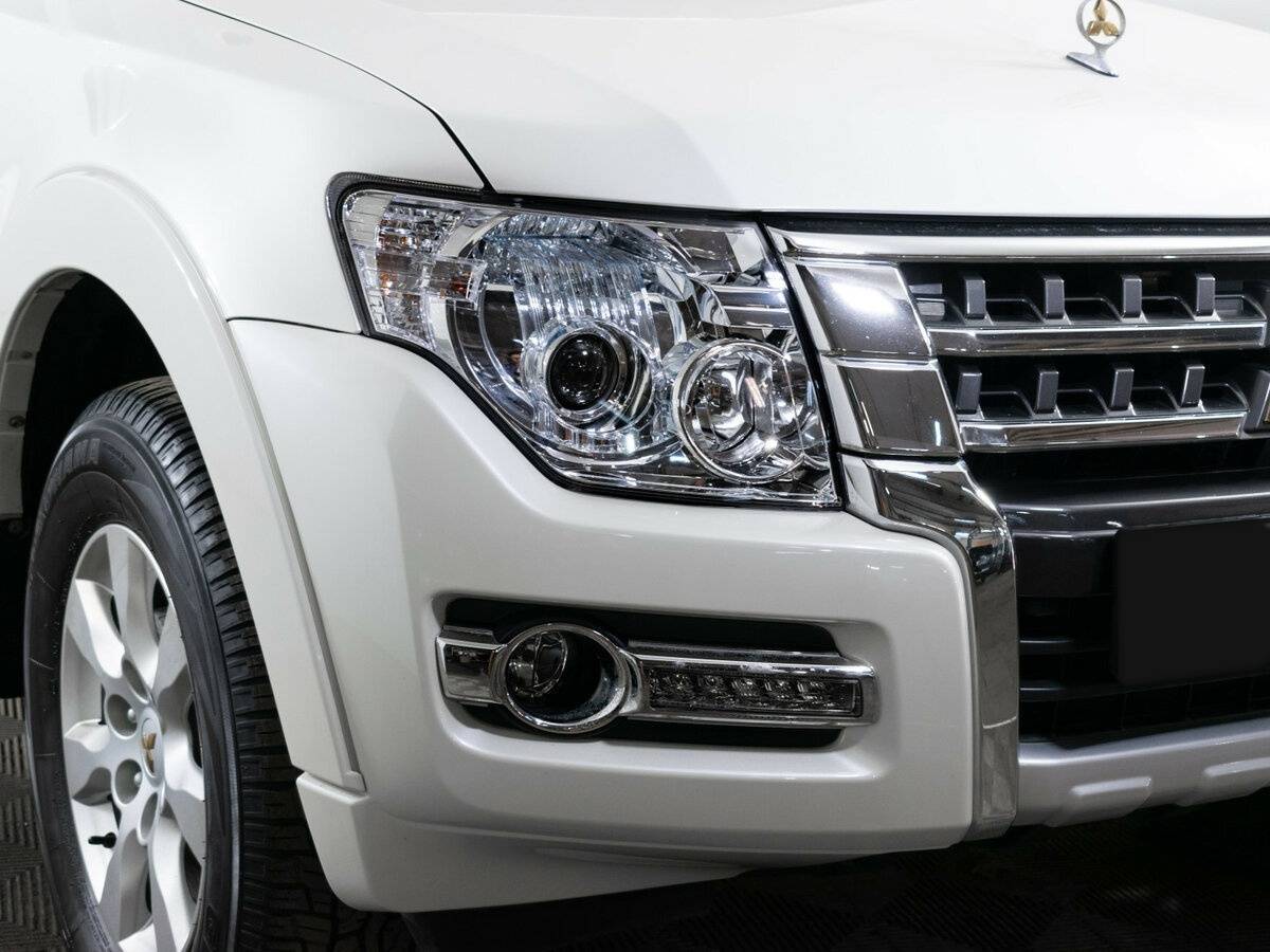 Mitsubishi Pajero с пробегом — 2021 год. Фото: #15