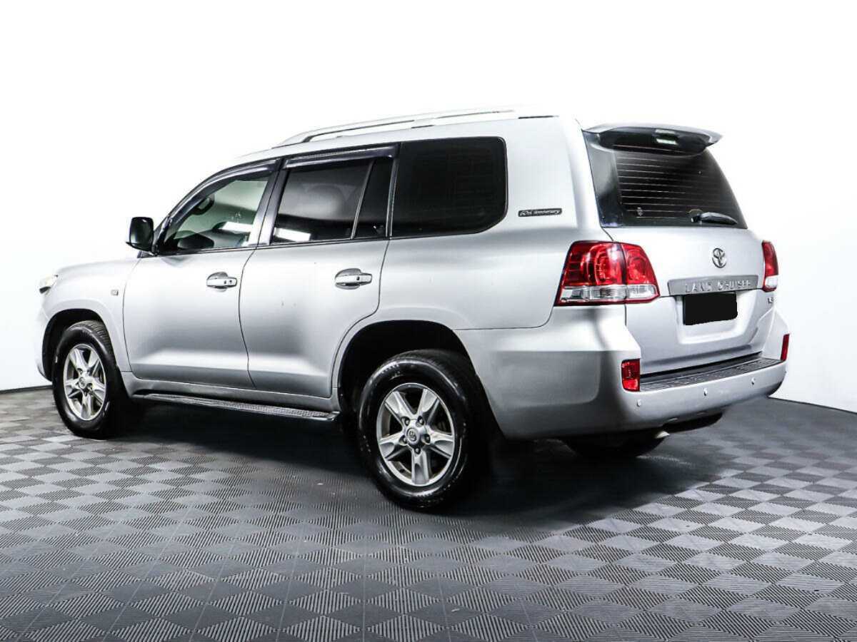 Toyota Land Cruiser с пробегом — 2011 год. Фото: #6