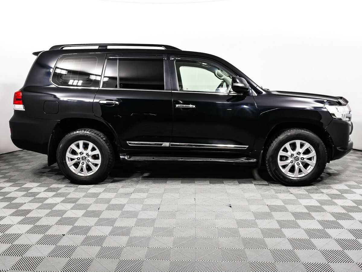 Toyota Land Cruiser с пробегом — 2015 год. Фото: #3