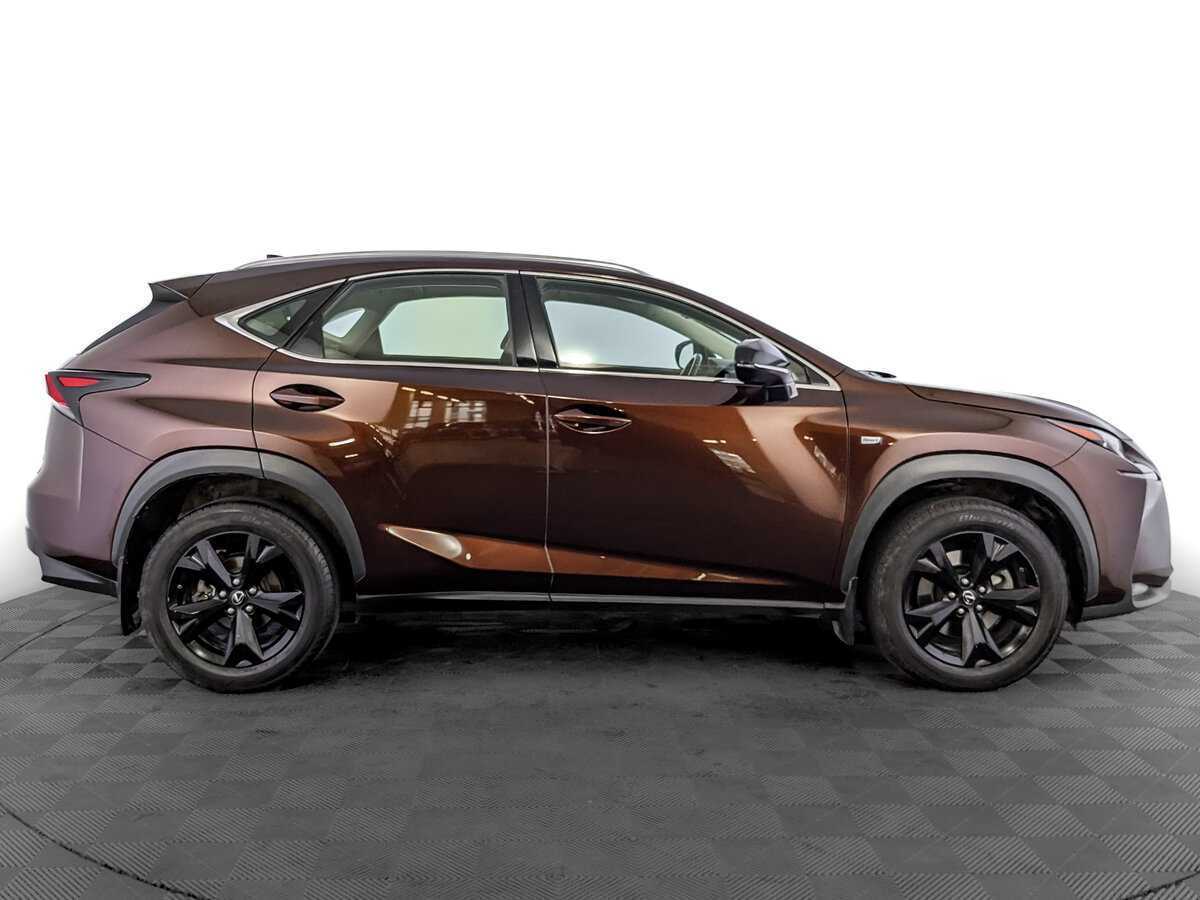 Lexus NX с пробегом — 2017 год. Фото: #3