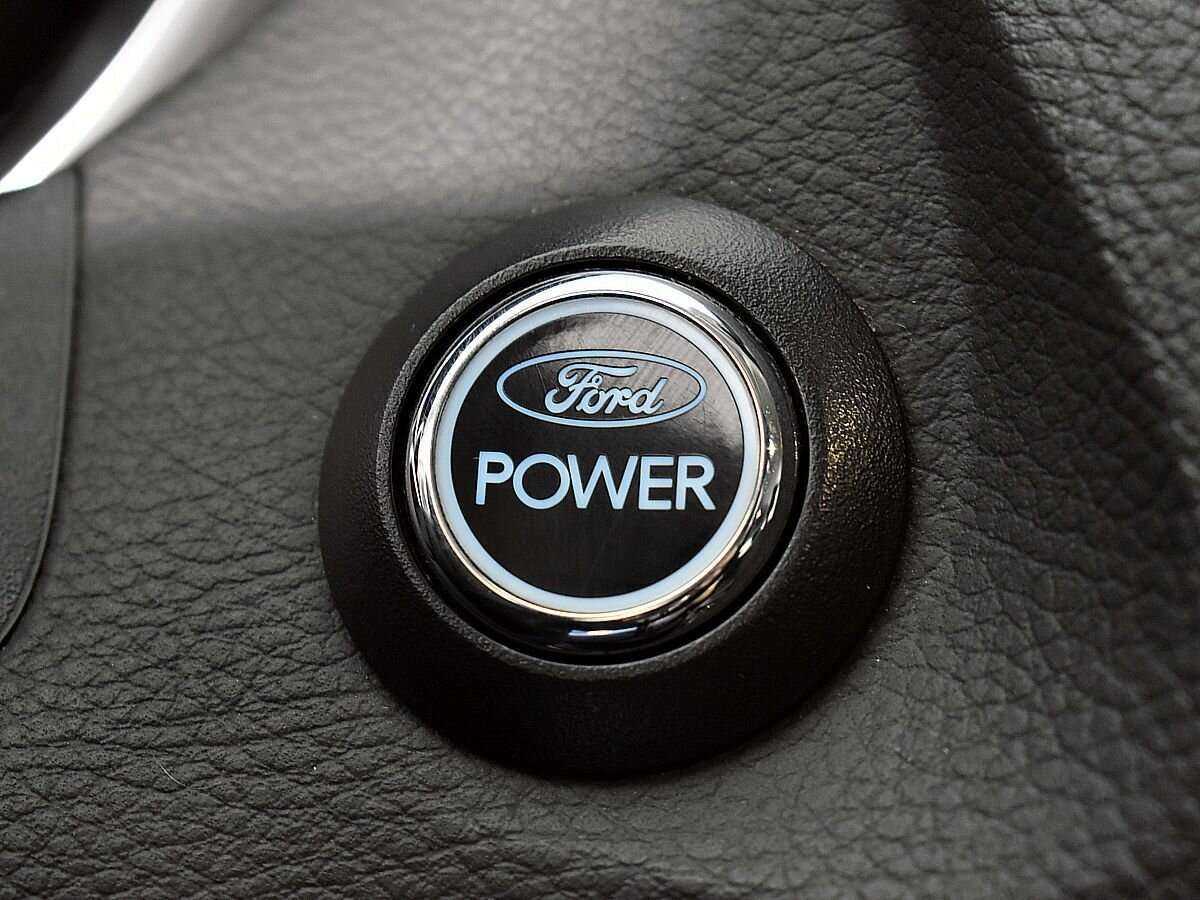 Ford Focus с пробегом — 2011 год. Фото: #10