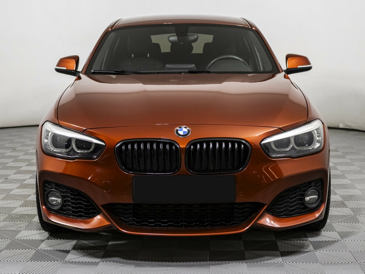 BMW 1 серии с пробегом — 2019 год. Фото: #1