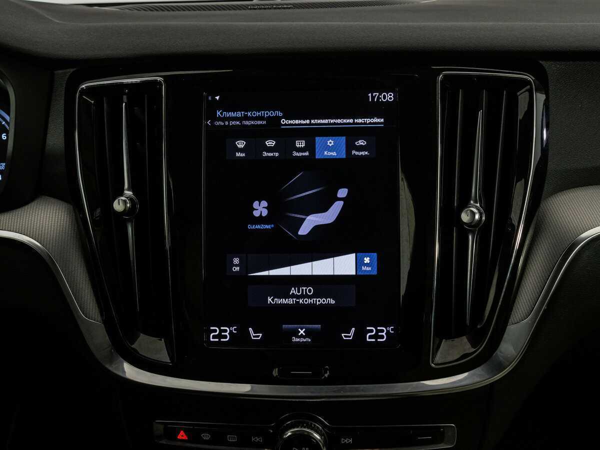 Volvo V60 Cross Country с пробегом — 2019 год. Фото: #13