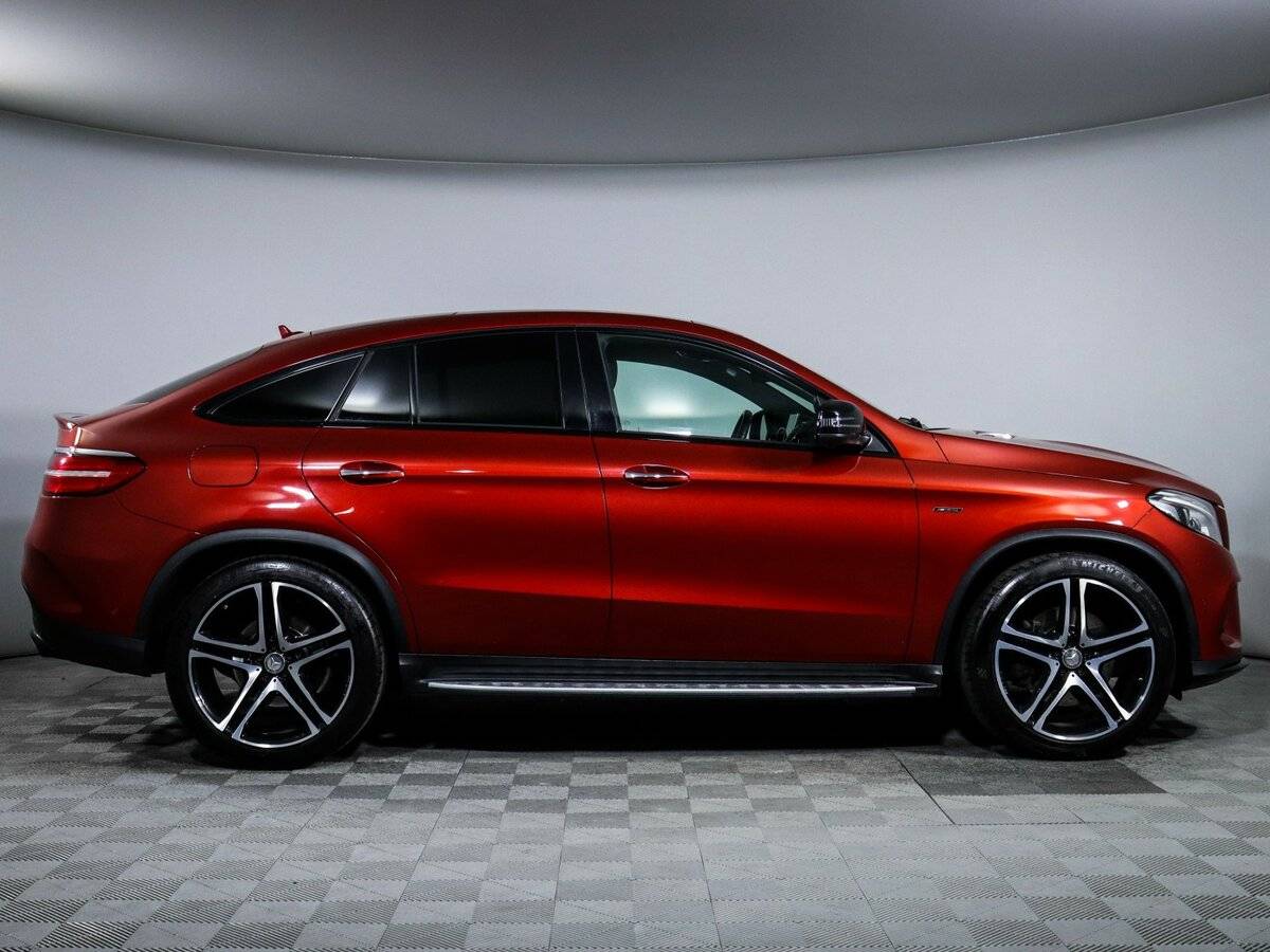 Mercedes-Benz GLE Coupe с пробегом — 2015 год. Фото: #3