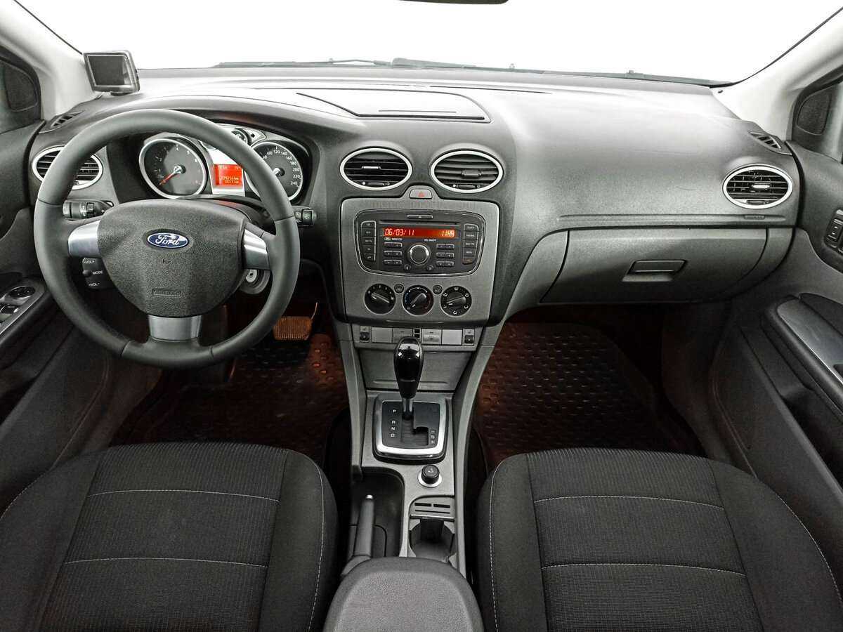 Ford Focus с пробегом — 2011 год. Фото: #11
