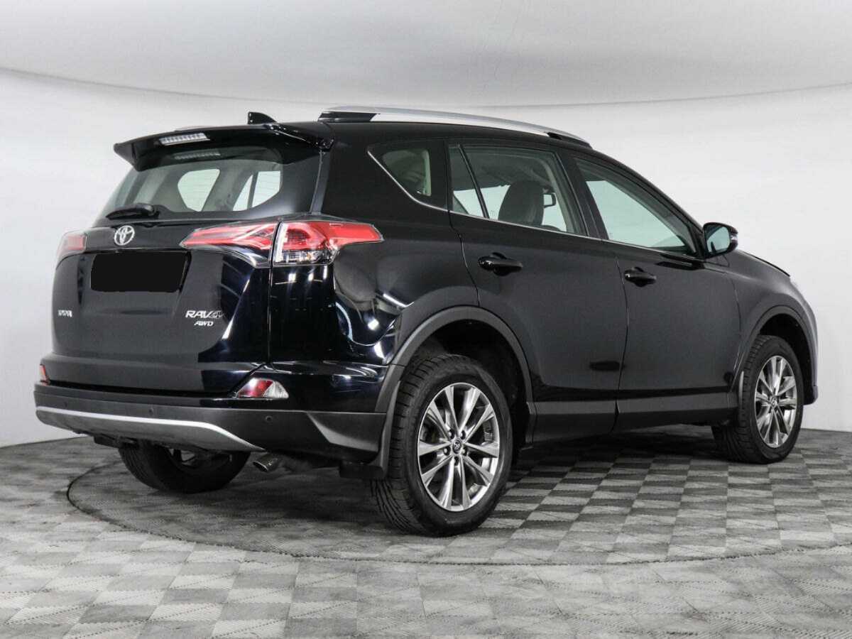 Toyota RAV4 с пробегом — 2018 год. Фото: #4
