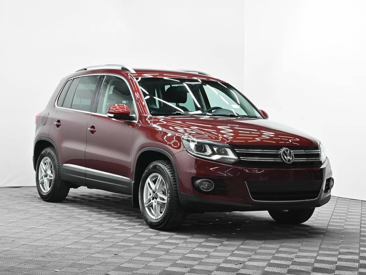 Volkswagen Tiguan с пробегом — 2011 год. Фото: #1