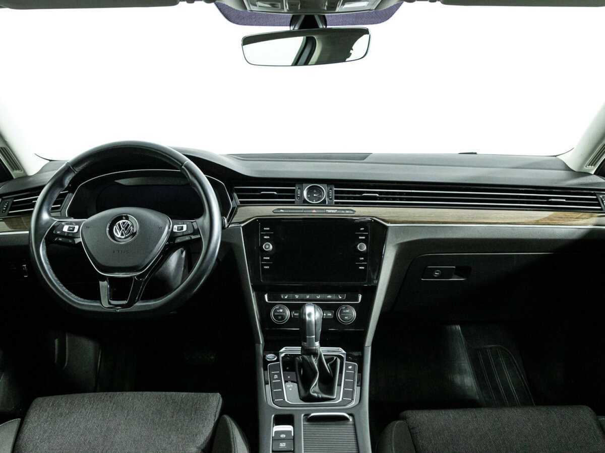 Volkswagen Passat с пробегом — 2017 год. Фото: #12