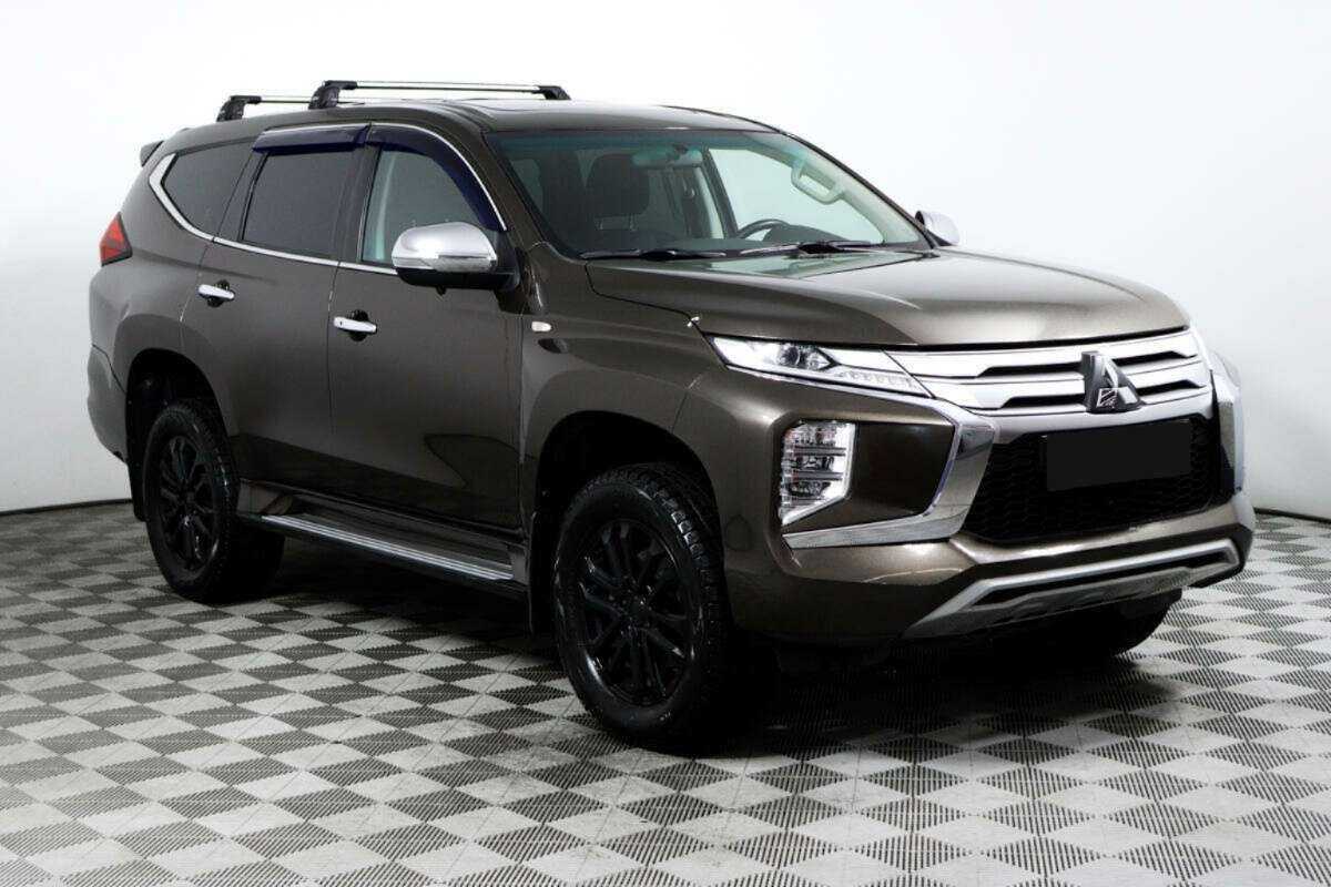 Mitsubishi Montero Sport с пробегом — 2022 год. Фото: #2