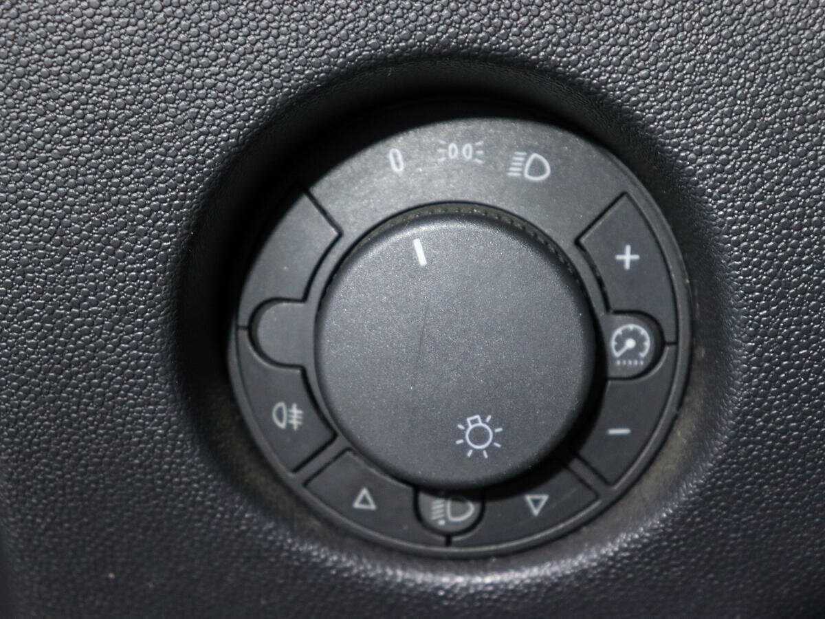 Opel Corsa с пробегом — 2009 год. Фото: #11