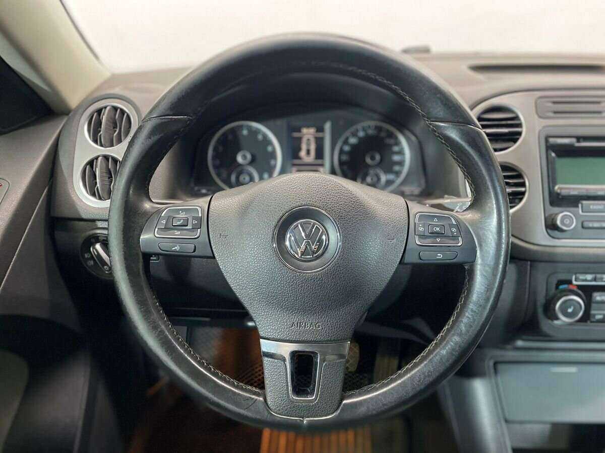 Volkswagen Tiguan с пробегом — 2011 год. Фото: #11