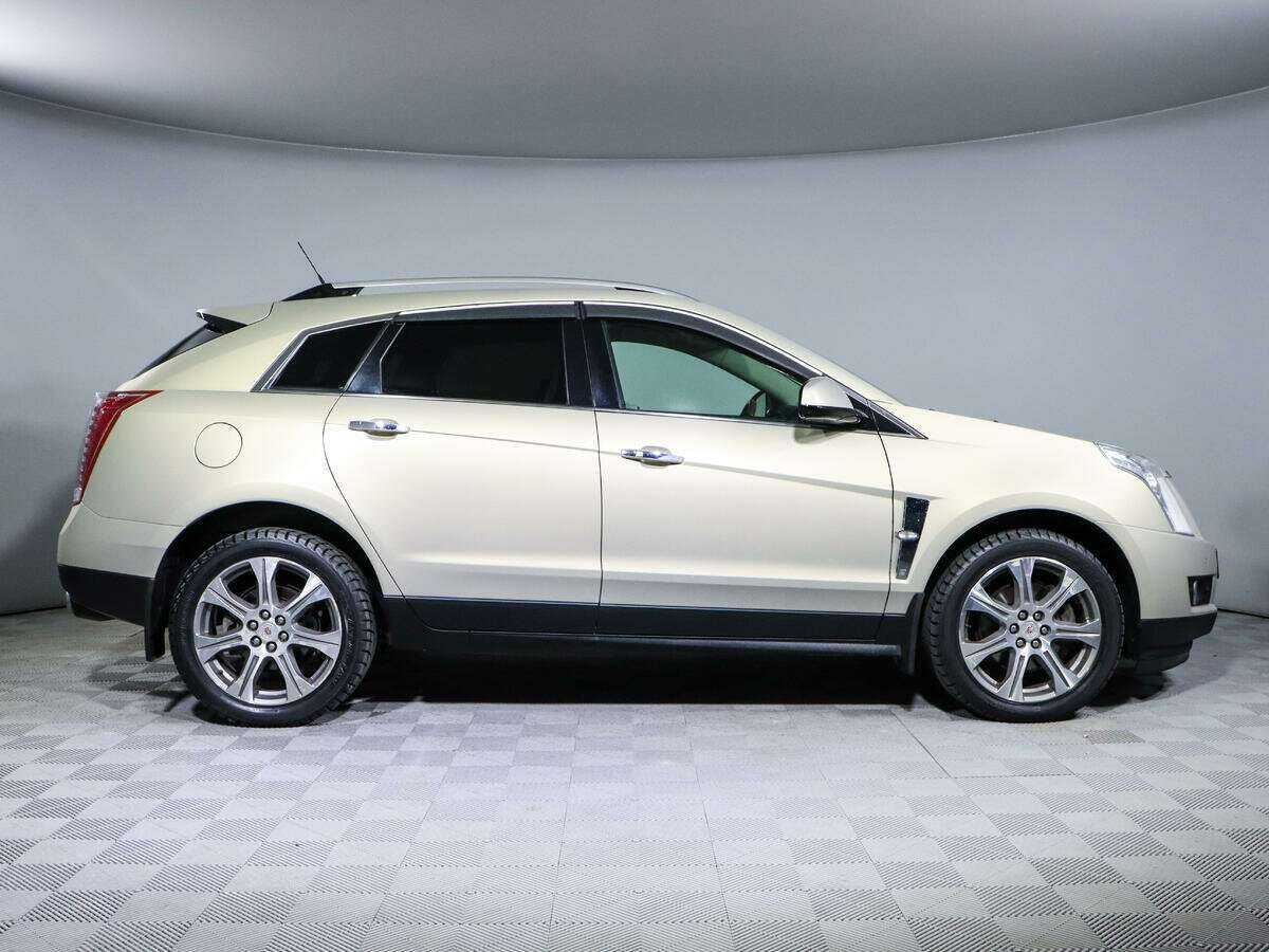 Cadillac SRX с пробегом — 2011 год. Фото: #3