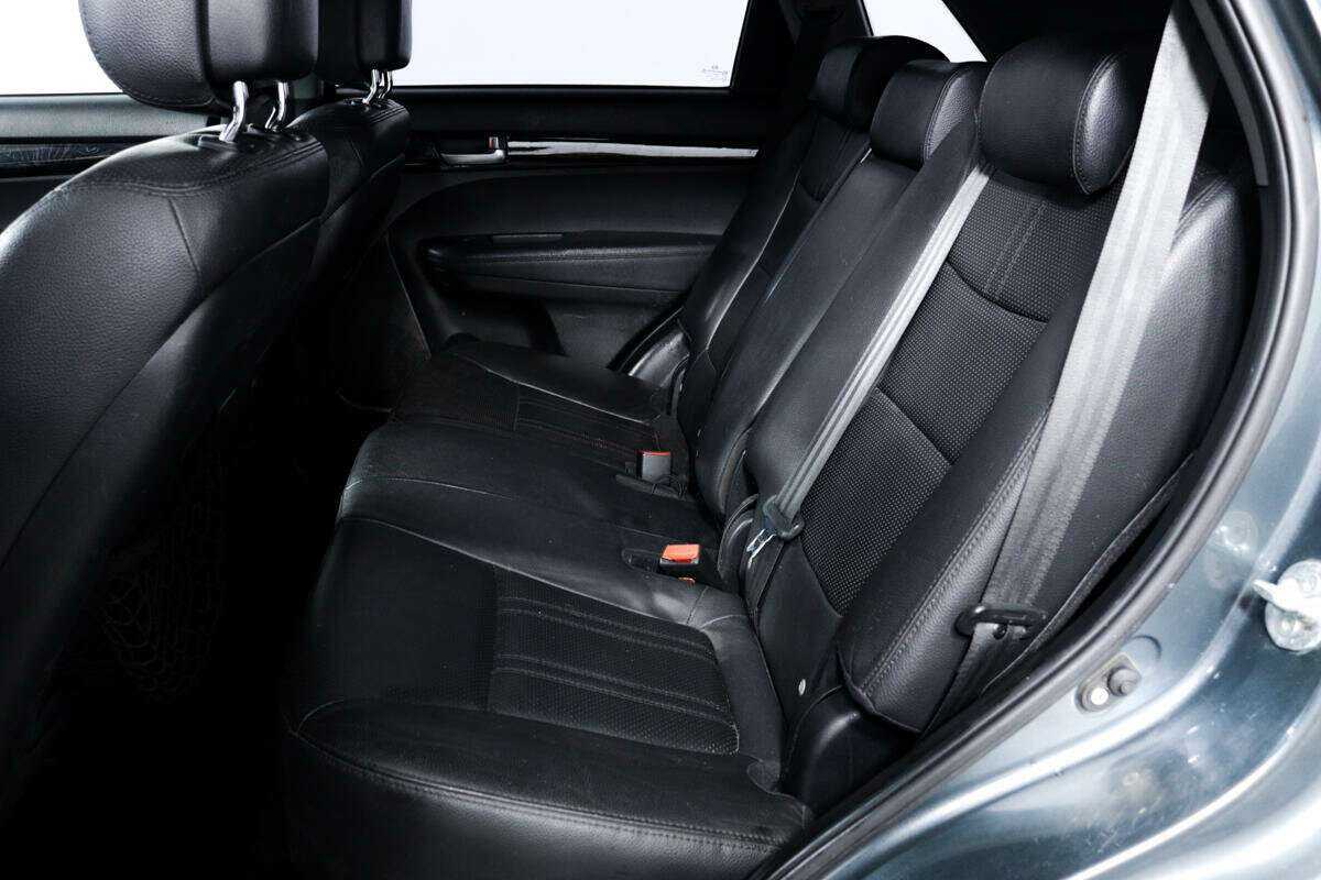 Kia Sorento с пробегом — 2013 год. Фото: #11