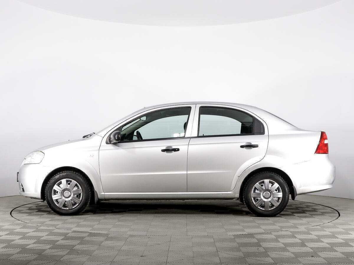 Chevrolet Aveo с пробегом — 2010 год. Фото: #7