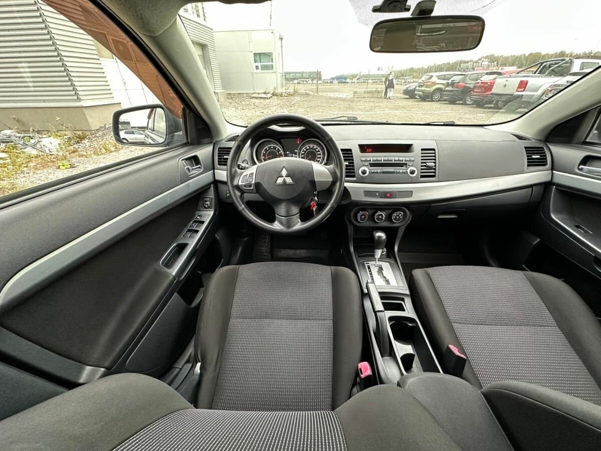 Mitsubishi Lancer с пробегом — 2011 год. Фото: #5