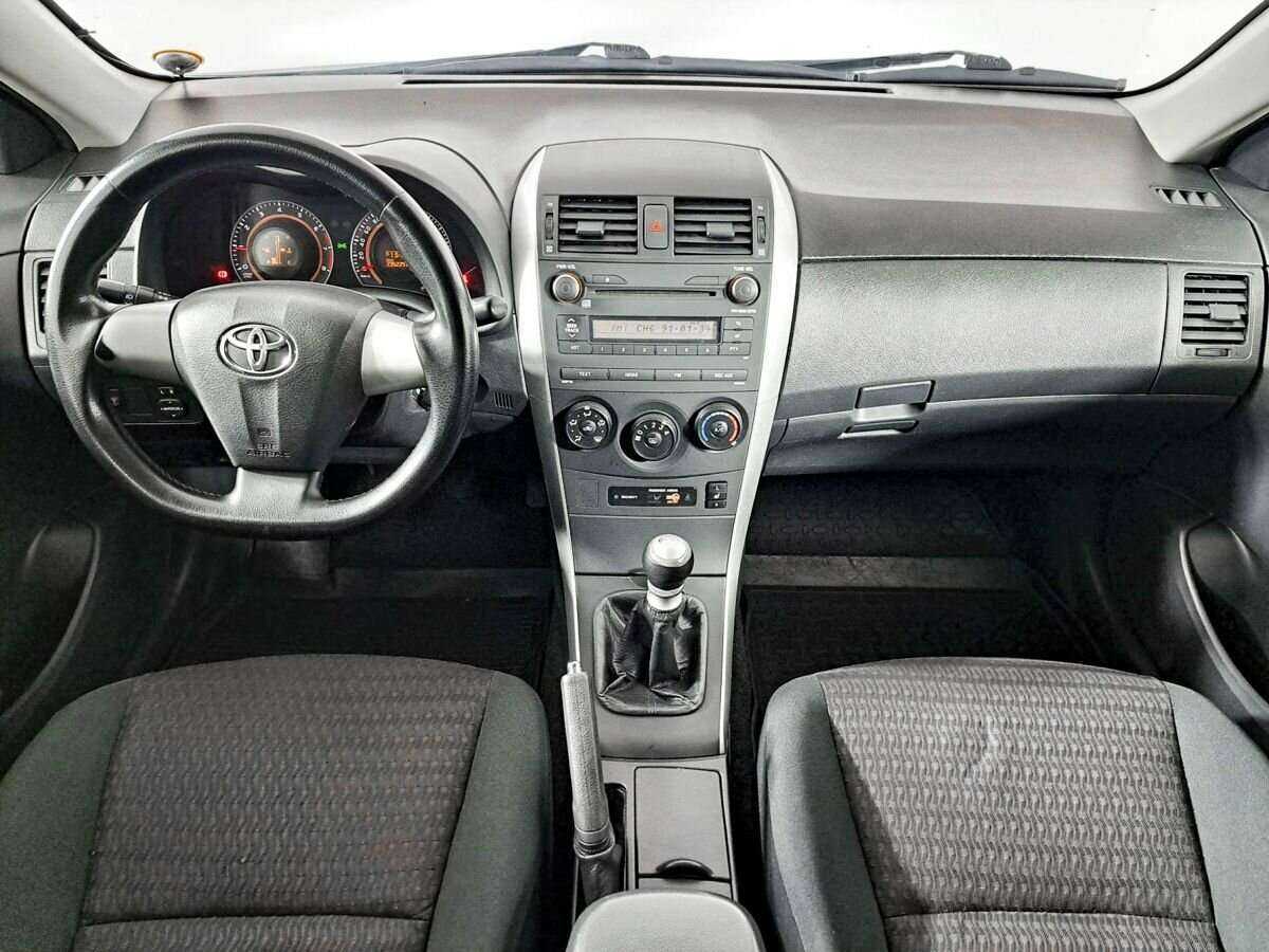 Toyota Corolla с пробегом — 2010 год. Фото: #12