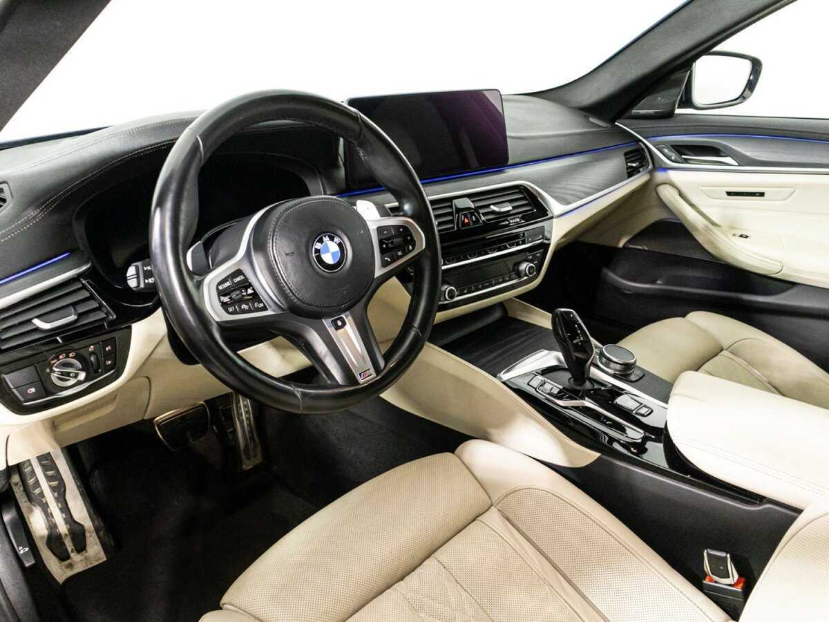 BMW 5 серии с пробегом — 2020 год. Фото: #10