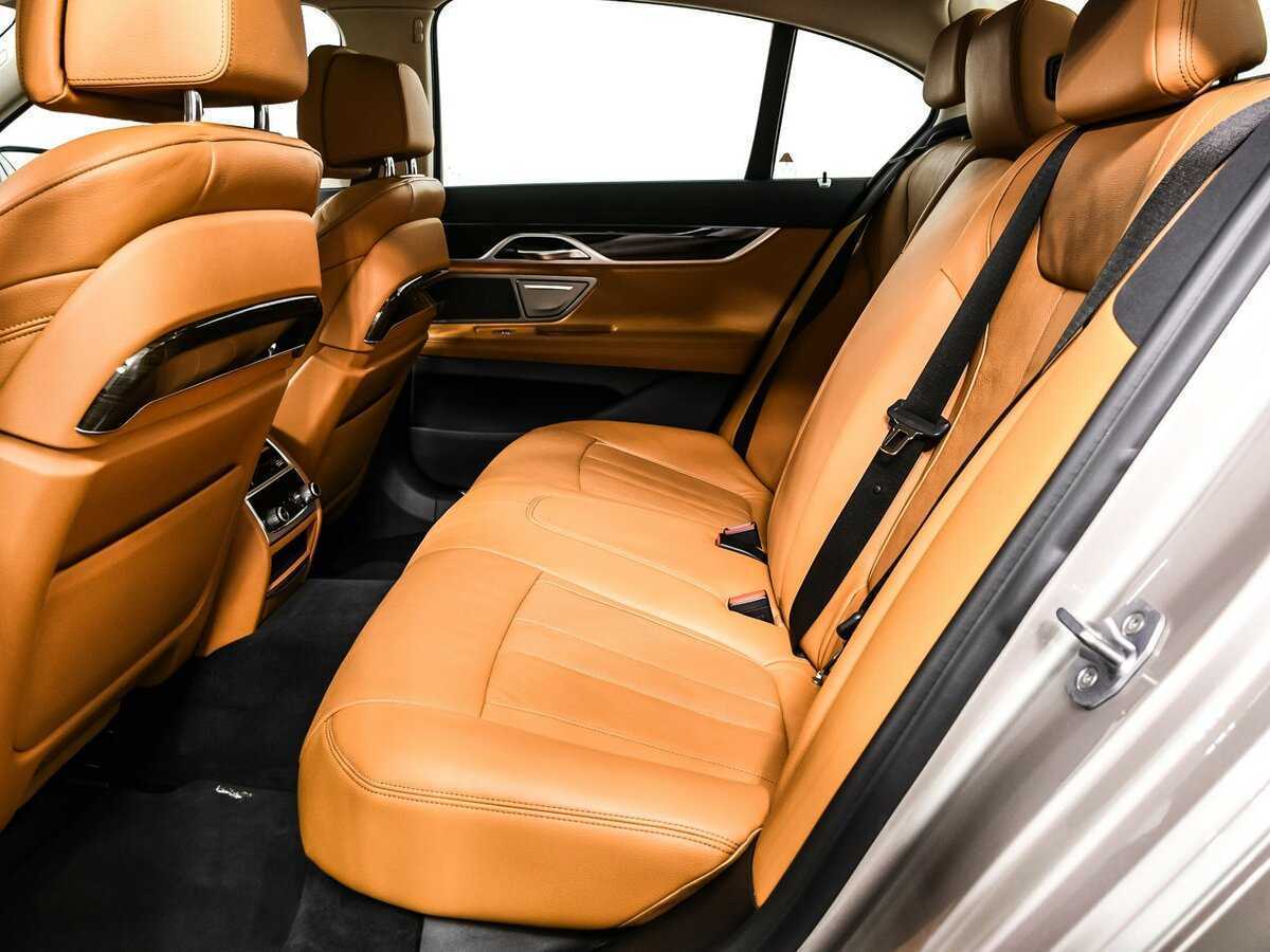BMW 7 серии с пробегом — 2019 год. Фото: #11