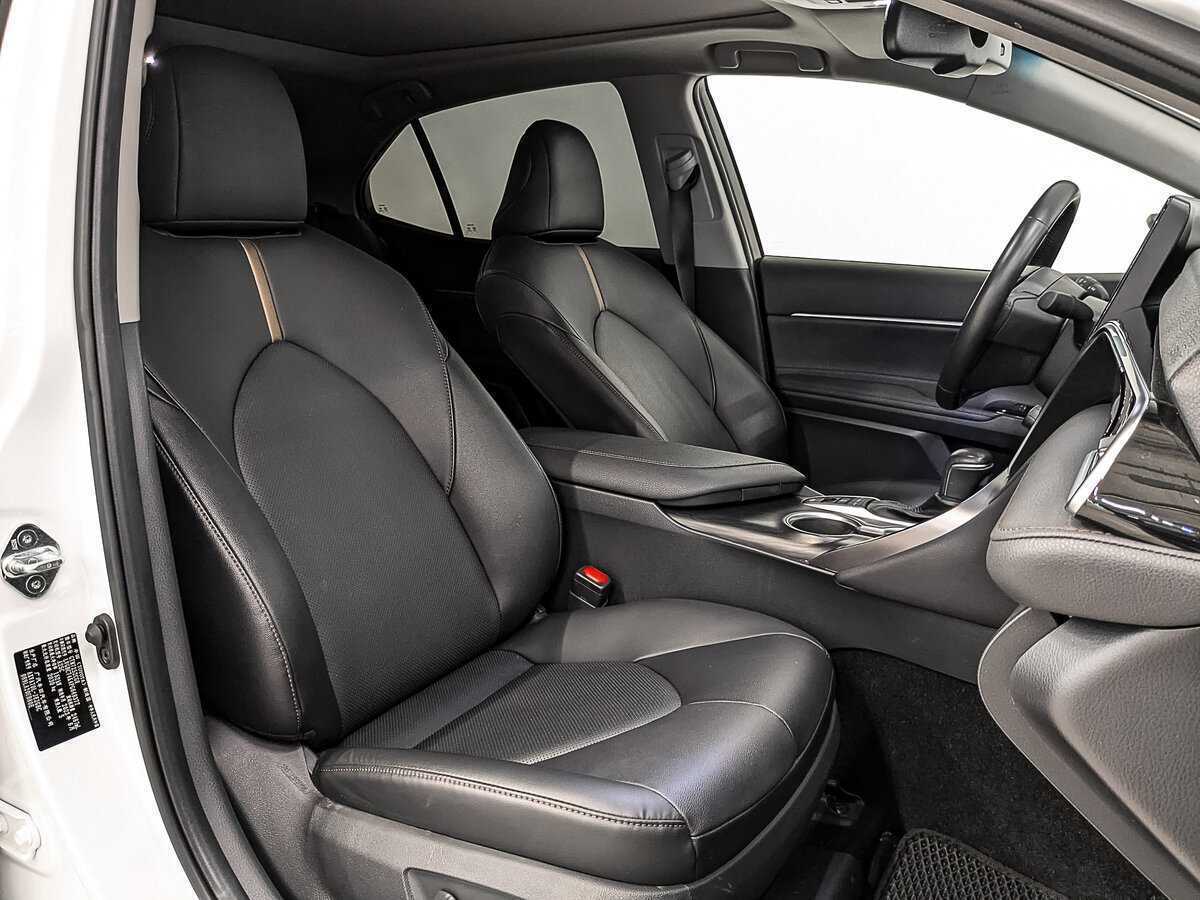 Toyota Camry с пробегом — 2023 год. Фото: #23