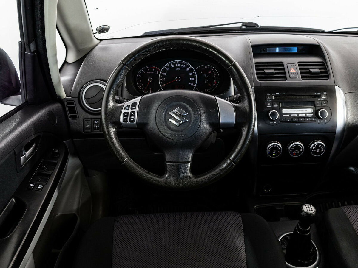 Suzuki SX4 с пробегом — 2007 год. Фото: #8