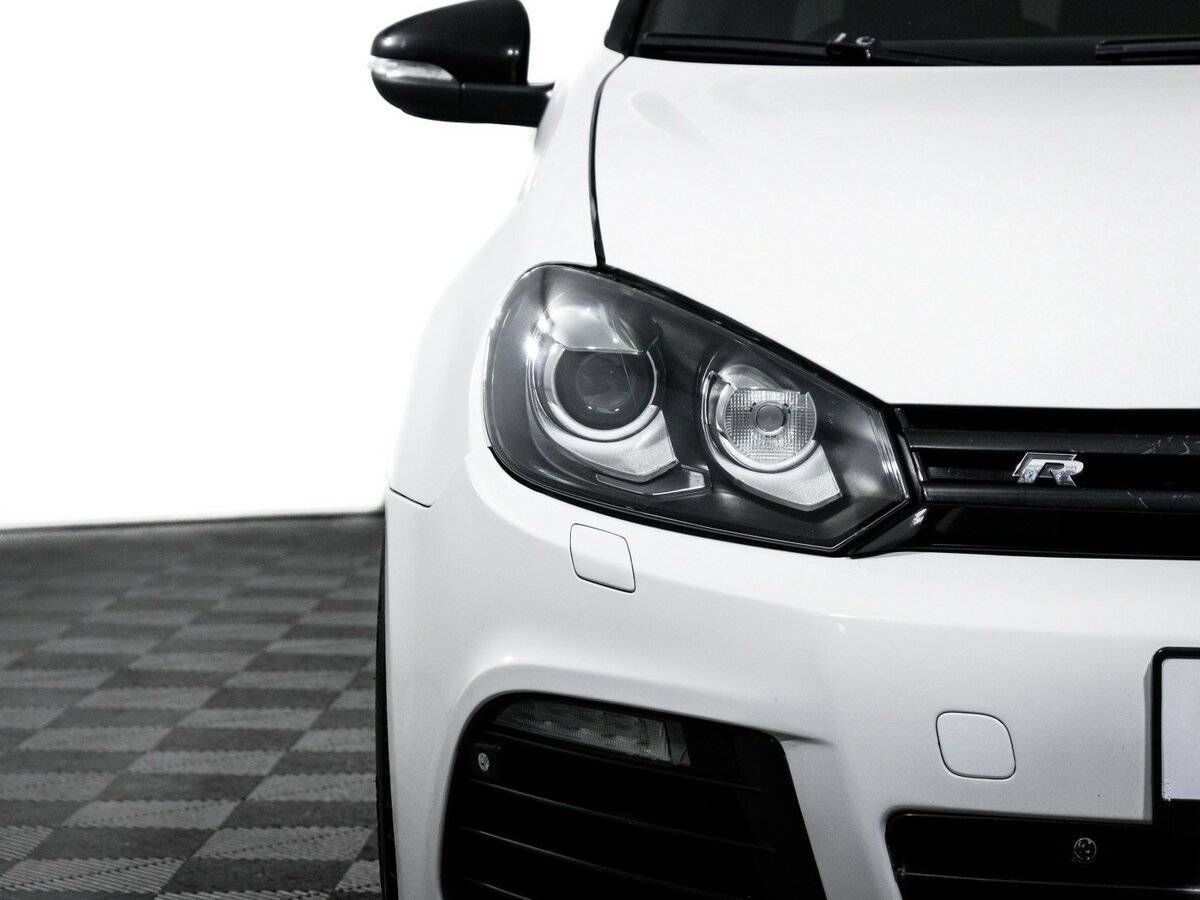 Volkswagen Golf R с пробегом — 2012 год. Фото: #17