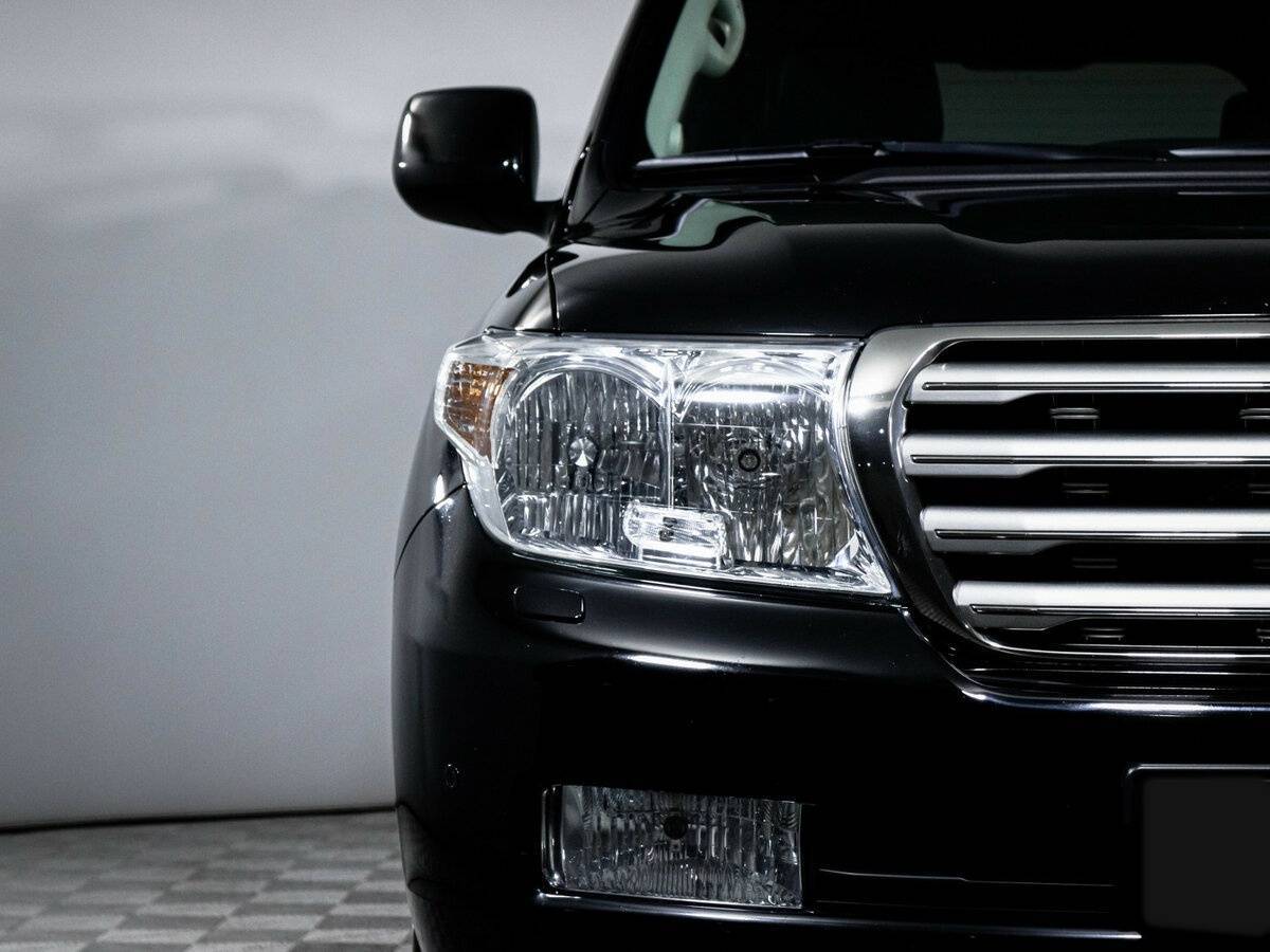 Toyota Land Cruiser с пробегом — 2011 год. Фото: #17