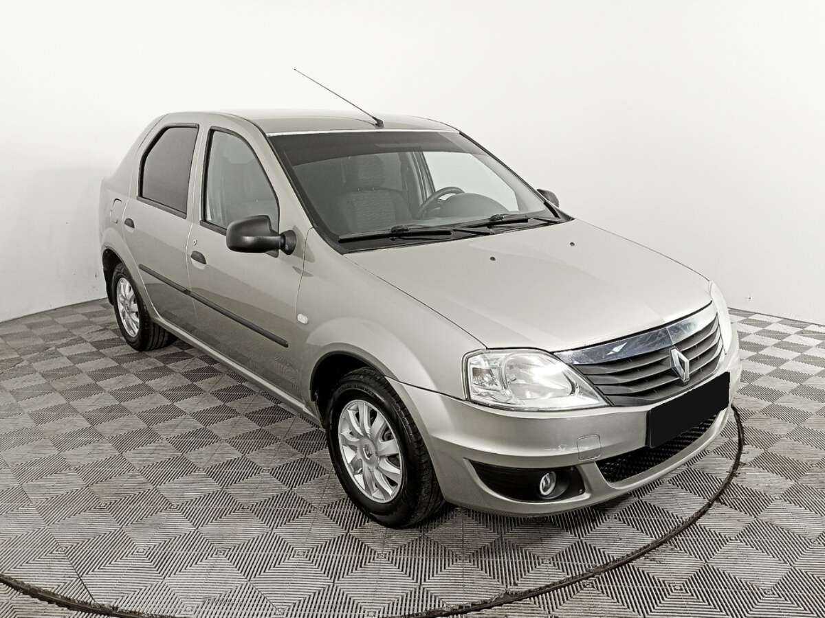 Renault Logan с пробегом — 2011 год. Фото: #2