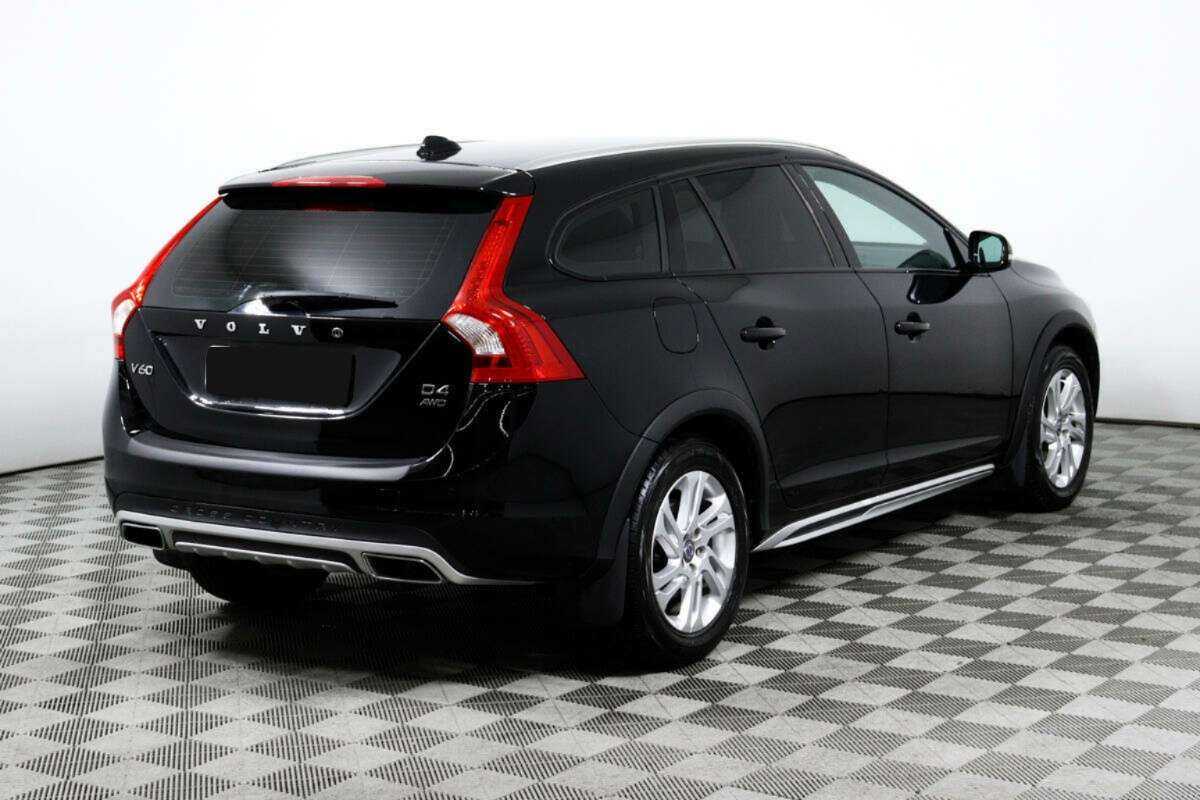 Volvo V60 Cross Country с пробегом — 2018 год. Фото: #4